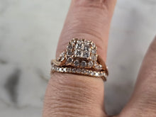 Load image into Gallery viewer, Exquisite Womens Vintage Estate 14K Rose Gold Diamond Ring 4.1g E1711