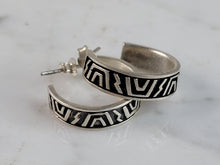 Load image into Gallery viewer, Pr Womens Vintage Estate Sterling Silver Fashion Hoop Stick Earrings 6.6g E2120