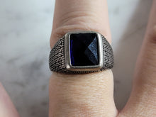 Load image into Gallery viewer, Mens Estate Sterling Silver Modernist Sapphire Ring 7.5g E2776