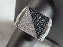 Load image into Gallery viewer, Mens Vintage Estate Sterling Silver CZ Ring 11.0g E2788