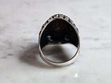 Load image into Gallery viewer, Mens Estate Sterling Silver Two Tone Chief Head Ring 21.1g E4489