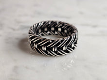 Load image into Gallery viewer, Mens Estate Sterling Silver Braided Band Ring 10.8g E4490