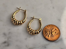 Load image into Gallery viewer, Pr Womens Vintage Estate 14K Yellow Gold Hoop Earrings, 1.4g E4853