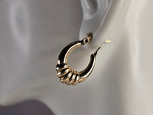 Load image into Gallery viewer, Pr Womens Vintage Estate 10K Yellow Gold Hoop Earrings, 1.3g E4854