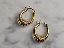 Load image into Gallery viewer, Pr Womens Vintage Estate 10K Yellow Gold Hoop Earrings, 1.3g E4854