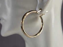 Load image into Gallery viewer, Pr of Womens Vintage Estate 14K Yellow Gold Hoop Earrings 3.0g E4856