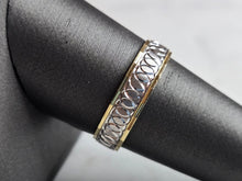 Load image into Gallery viewer, Mens Vintage Estate 14K Yellow & White Gold Wedding Band Ring 3.5g #E5245