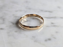 Load image into Gallery viewer, Vintage Estate 14k Gold Wedding Ring Band, 1.7g E5444