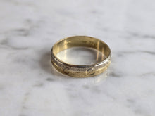 Load image into Gallery viewer, Mens Vintage Estate 18K White & Yellow Gold Wedding Band Ring, 3.7g E5672