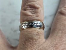Load image into Gallery viewer, Mens Womens Vintage Estate 14K Gold Band Wedding Ring, 5.4g E5688