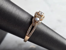 Load image into Gallery viewer, Exquisite Womens Vintage Estate 14K Rose Gold Diamond Ring 3.8g E6167