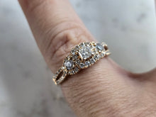 Load image into Gallery viewer, Exquisite Womens Vintage Estate 14K Rose Gold Diamond Ring 3.8g E6167