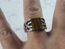 Load image into Gallery viewer, Mens Sterling Silver Tigers Eye Ring 7.4g E6414