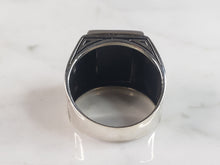 Load image into Gallery viewer, Mens Sterling Silver Modernist Onyx Ring 10.2g E6431
