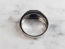 Load image into Gallery viewer, Mens Sterling Silver Modernist Onyx Ring 5.2g E6434