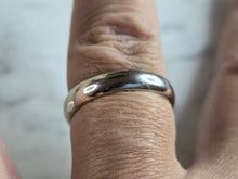 Load image into Gallery viewer, Mens Vintage Estate 14K White Gold Goldman Band Wedding Ring 5.4g E6492