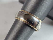 Load image into Gallery viewer, Mens Vintage Estate 14K White & Yellow Gold Wedding Band Ring, 6.4g E6623
