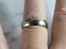Load image into Gallery viewer, Vintage Estate 10K White Gold Band Wedding Ring 6.6g E6776