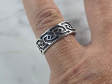 Load image into Gallery viewer, Mens Vintage Estate Sterling Silver Waldeck Johnson Ring 4.7g E6887