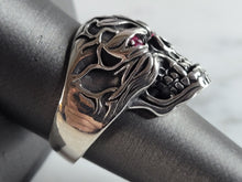 Load image into Gallery viewer, Mens Sterling Silver Ruby Eyed Skull Ring 11.0g E6937
