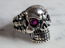 Load image into Gallery viewer, Mens Sterling Silver Ruby Eyed Skull Ring 12.9g E6956