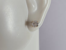 Load image into Gallery viewer, Single 14K Yellow Gold Diamond Stud Earring 0.2g E6965
