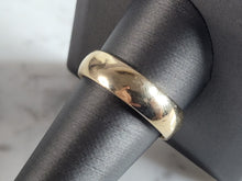 Load image into Gallery viewer, Mens Vintage Estate 10K Yellow Gold Band Wedding Ring 6.8g E6966