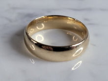 Load image into Gallery viewer, Mens Vintage Estate 10K Yellow Gold Band Wedding Ring 6.8g E6966