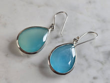 Load image into Gallery viewer, Pr Womens Vintage Estate Sterling Silver Aqua Chalcedony Dangle Earrings 8.1g E7070