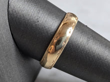 Load image into Gallery viewer, Mens Vintage Estate 14k Yellow Gold Wedding Band Ring 3.9g #E7148