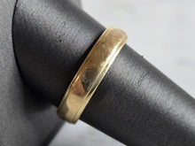 Load image into Gallery viewer, Mens Vintage Estate 14k Yellow Gold Artcarved Wedding Band Ring 6.7g #E7282