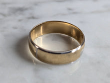 Load image into Gallery viewer, Mens Vintage Estate 14K Yellow Gold Religious Cross Ring 4.4g E7398