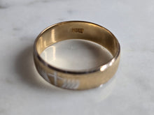 Load image into Gallery viewer, Mens Vintage Estate 14K Yellow Gold Religious Cross Ring 4.4g E7398