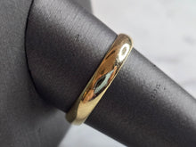 Load image into Gallery viewer, Mens Vintage Estate 10K Yellow Gold Band Wedding Ring 3.1g E7444