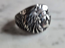 Load image into Gallery viewer, Mens Sterling Silver Eagle Chief Head Ring 11.9g E7838