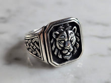 Load image into Gallery viewer, Mens Sterling Silver Lions Head Ring 11.5g E7839