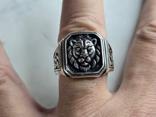 Load image into Gallery viewer, Mens Sterling Silver Lions Head Ring 11.5g E7839