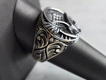 Load image into Gallery viewer, Mens Estate Sterling Silver Eagle Ring 12.3g E7841