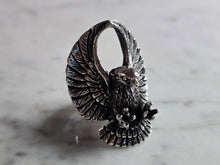 Load image into Gallery viewer, Mens Estate Sterling Silver Eagle Ring 21.4g E7842