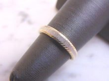 Load image into Gallery viewer, Girls Vintage Estate 14K Yellow & White Gold  Ring 2.2g E1011