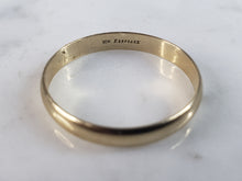 Load image into Gallery viewer, Vintage Estate 10K Yellow Gold Band Wedding Ring 1.8g E1270