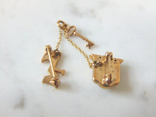 Load image into Gallery viewer, 10K YELLOW GOLD & PEARLS ALPHA IOTA SORORITY PIN W/ KEY & "KM," 4.3g E2060