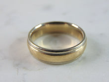 Load image into Gallery viewer, Mens Vintage Estate 14K Yellow & White Gold Wedding Ring 8.4g E2321