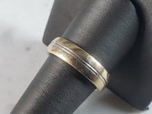 Load image into Gallery viewer, Mens Vintage Estate 14K Yellow & White Gold Wedding Ring 8.7g E2521