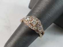 Load image into Gallery viewer, Exquisite Womens Vintage Estate 14K Rose Gold Diamond Ring 3.2g E2812
