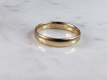 Load image into Gallery viewer, Mens Vintage Estate 14K Yellow Gold Wedding Band Ring 3.9g #E2820
