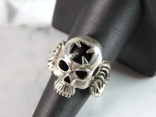 Load image into Gallery viewer, Mens Vintage Estate Sterling Silver Skull Ring 12.2g E2858