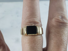 Load image into Gallery viewer, Mens Vintage Estate 14K Yellow Gold Onyx Ring 8.4g E2909