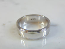 Load image into Gallery viewer, Attractive Vintage Estate 14K Mens White Gold Ring w/ Diamonds, 9.2g  E3462