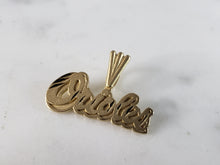 Load image into Gallery viewer, Mens 14K Gold Baltimore Orioles MLB Pendant Michael Anthony 1.1g E3713
